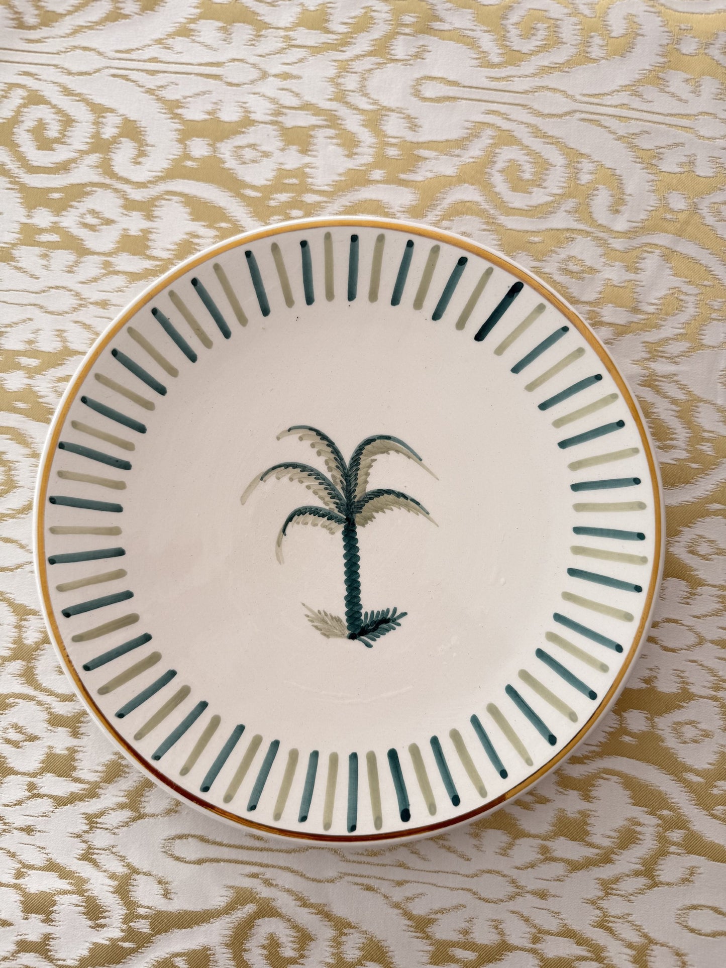 Dinner plate