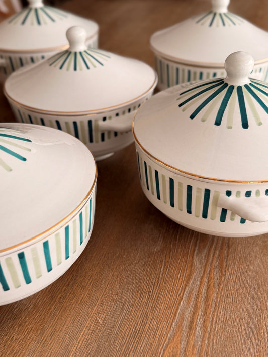 Soup tureen